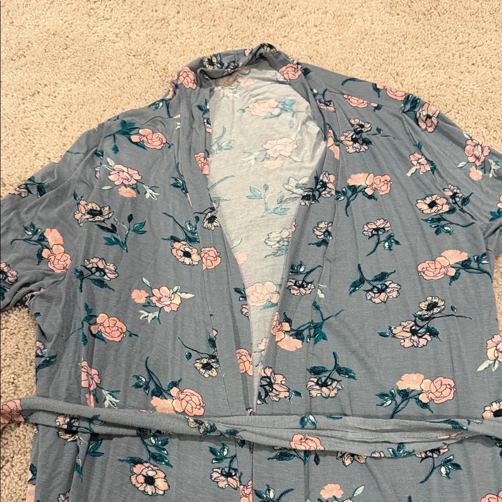 Latched Mama Robe - Picture 2 of 8